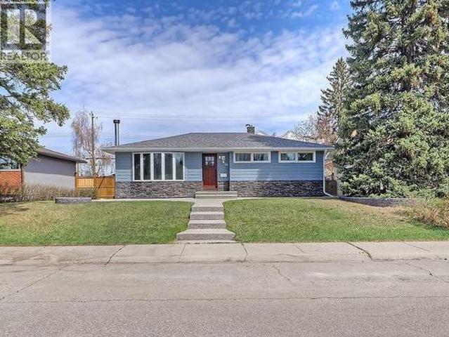 House for sale in Glendale, Calgary