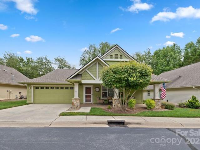 Condo for sale in Hendersonville, North Carolina