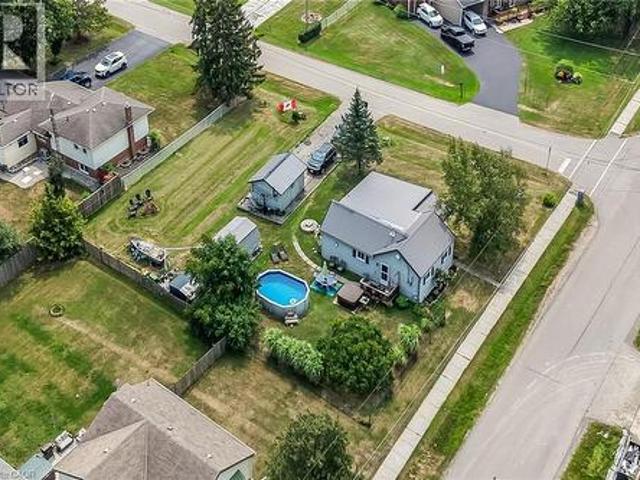 House for sale in Ontario
