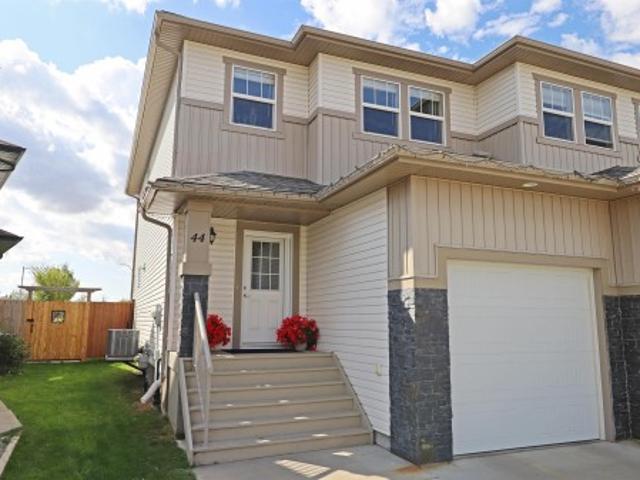 House for sale in Spruce Grove, Alberta