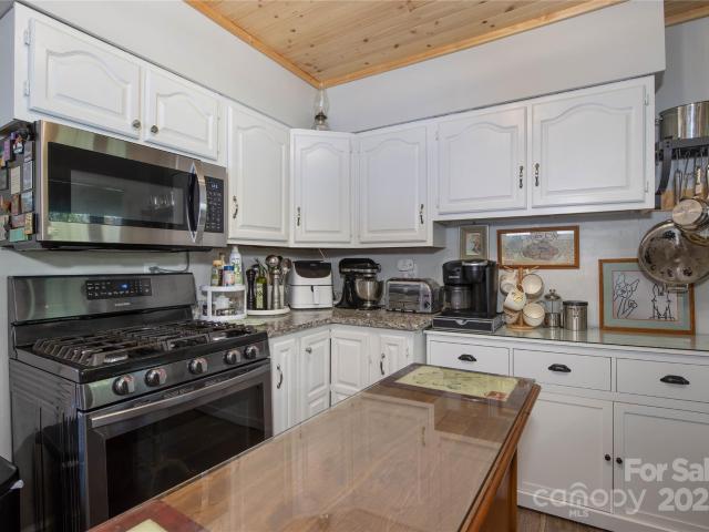 House for sale in Spruce Pine, North Carolina