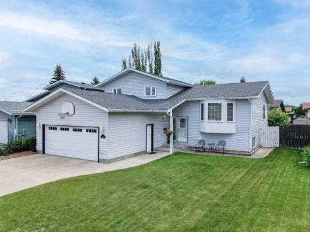 House for sale in Penhold, Alberta