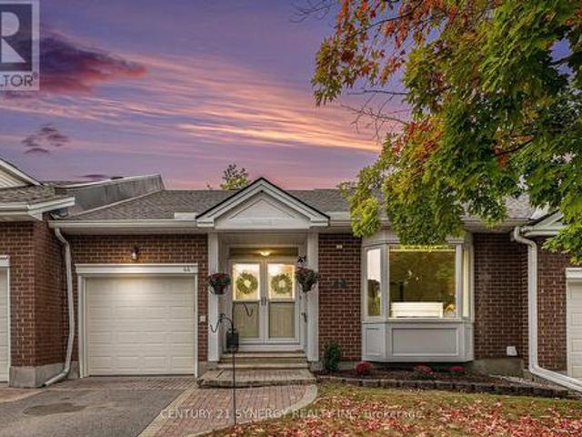 Townhouse for sale in Ottawa