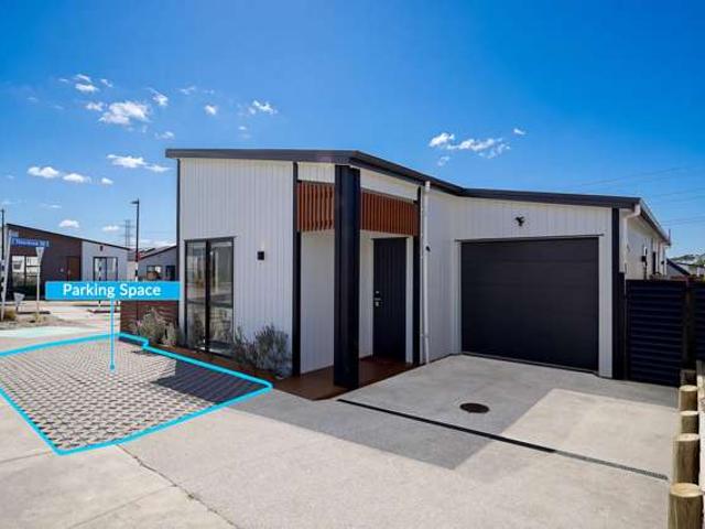 House for sale in Massey, Henderson-Massey