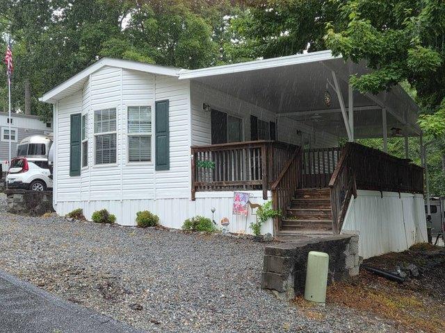 House for sale in East Flat Rock, North Carolina