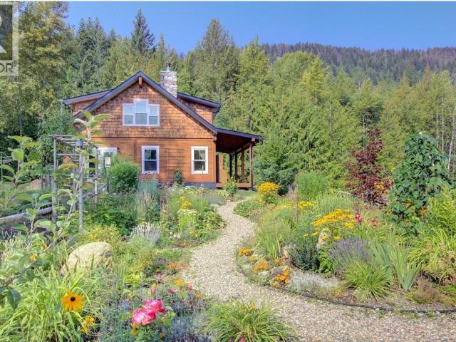 House for sale in Salmon Arm, British Columbia