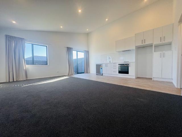 House for rent in Chaslands, Canterbury