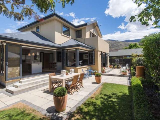 House for rent in Otakou