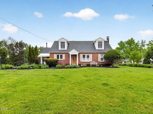 House for sale in Colonie, New York