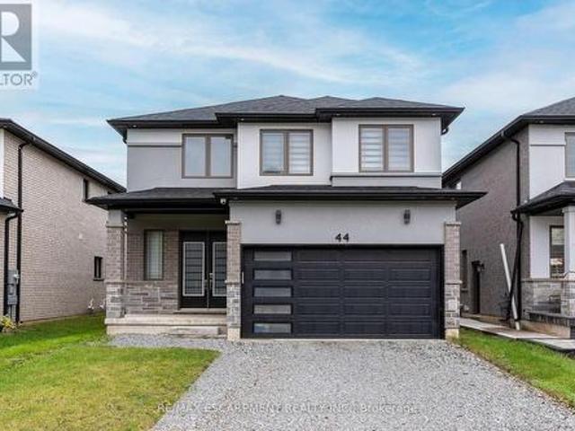 House for sale in Ancaster, Ontario
