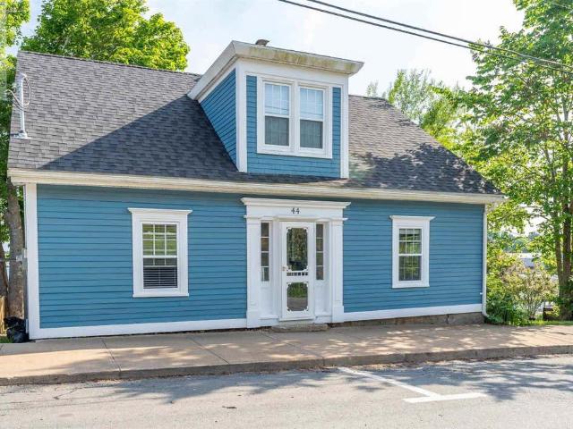 House for sale in Lunenburg, Nova Scotia