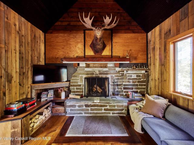 House for sale in Village of Hunter, Town of Hunter