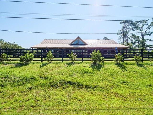 House for sale in Lakeland, Georgia