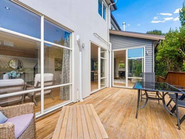 House for sale in Paremoremo