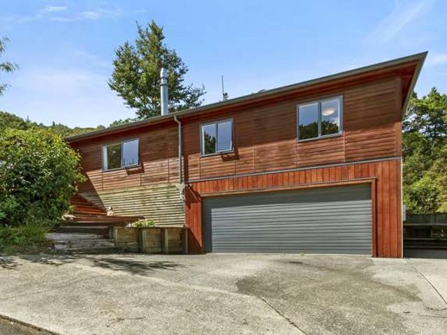 House for sale in Days Bay, Wellington
