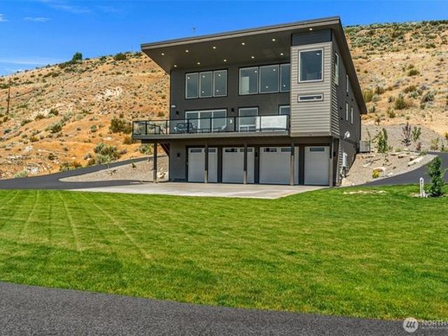 House for sale in Pateros, Washington