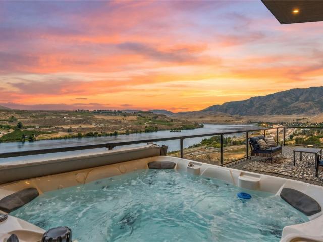 House for sale in Pateros, Washington