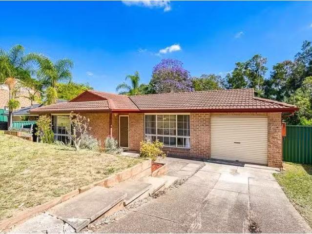 House for rent in Acacia Gardens
