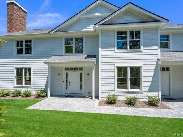 House for sale in The Sagamore at Mills Pond, Woodbury