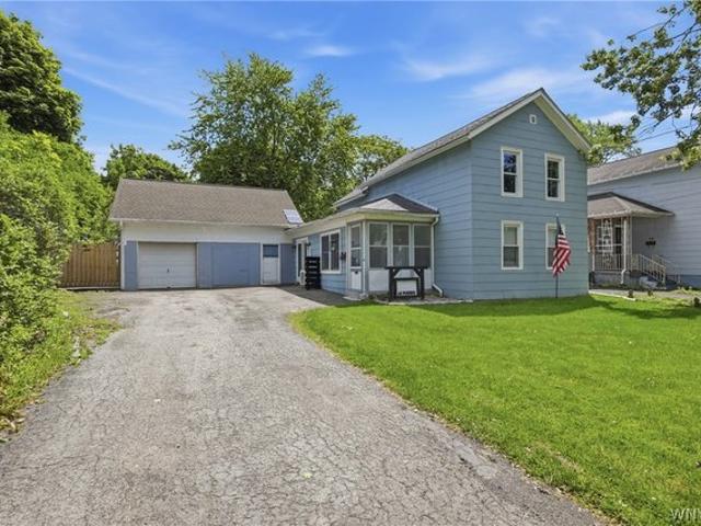 House for sale in Niagara, New York