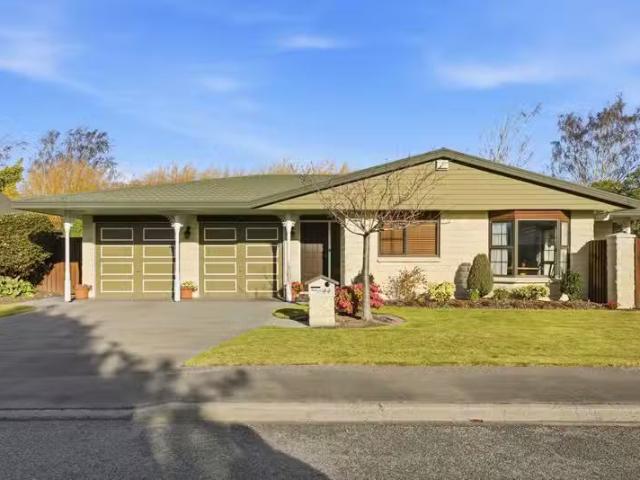 House for sale in Chaslands, Canterbury