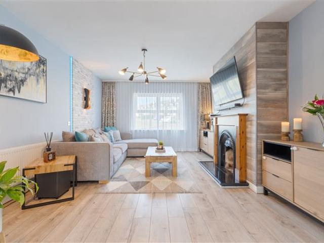 Semi Detached House for sale in Collooney