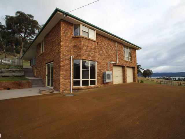 Apartment for rent in Deep Bay, Tasmania