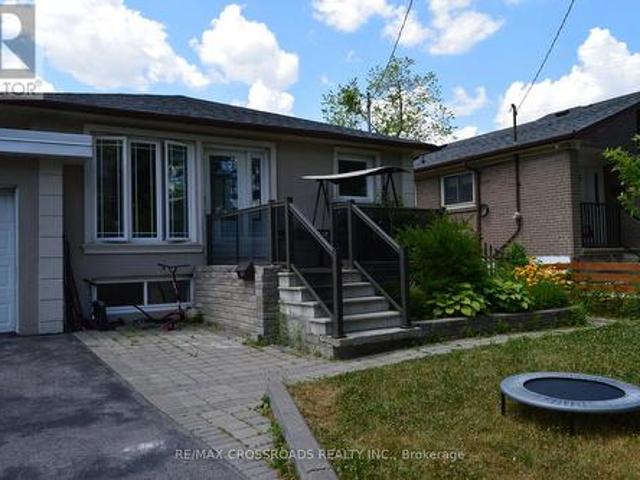 House for rent in Woburn, Ontario