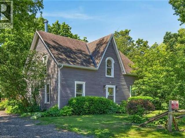 House for sale in Ontario