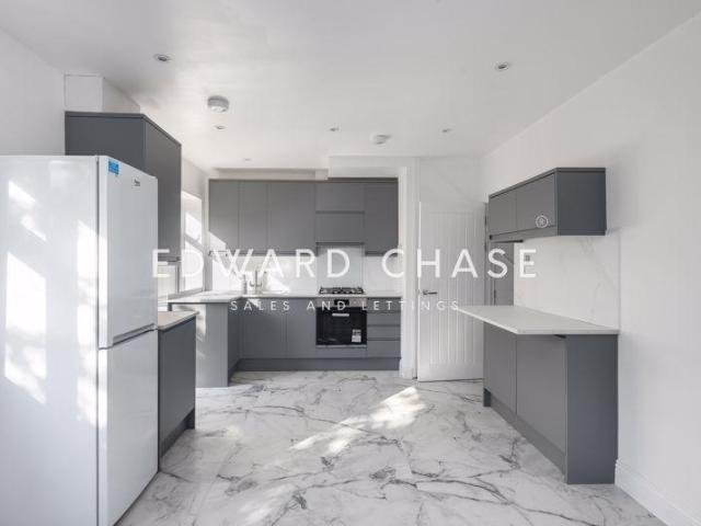 House for rent in London Borough of Redbridge, Greater London