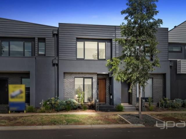 House for rent in Thornhill Park, Melbourne