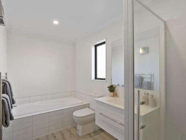 House for sale in Chaslands, Canterbury