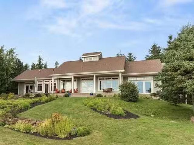 House for sale in Saint Peters, Kings County