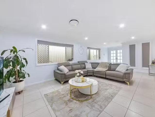 House for rent in Guildford