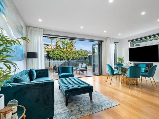 Townhouse for rent in Bentleigh East, Melbourne