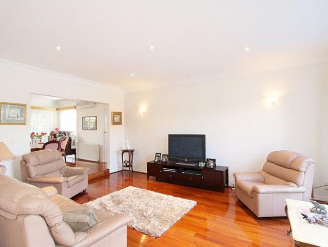 House for rent in Carnegie, Melbourne
