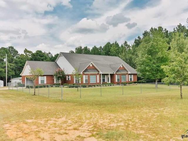 House for sale in Atlanta, Texas