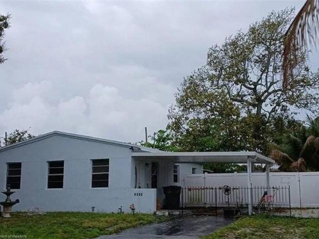 House for sale in Hollywood, Florida
