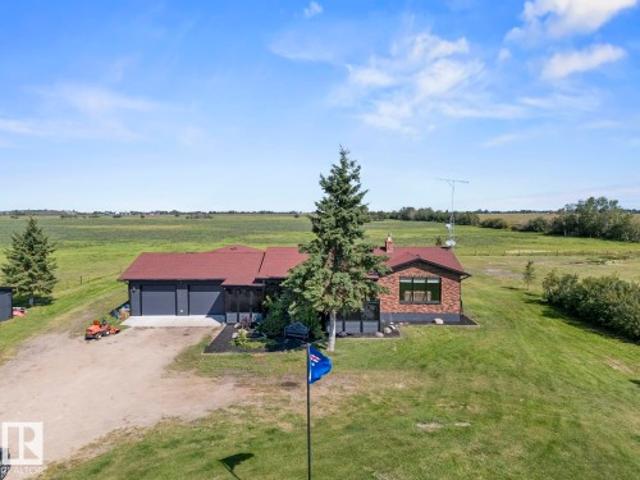House for sale in Alberta