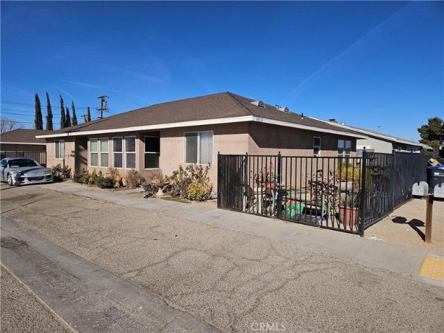 Duplex for sale in Lancaster