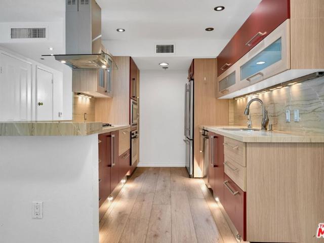 Condo for sale in Sherman Oaks Neighborhood Council District, Canoga Park