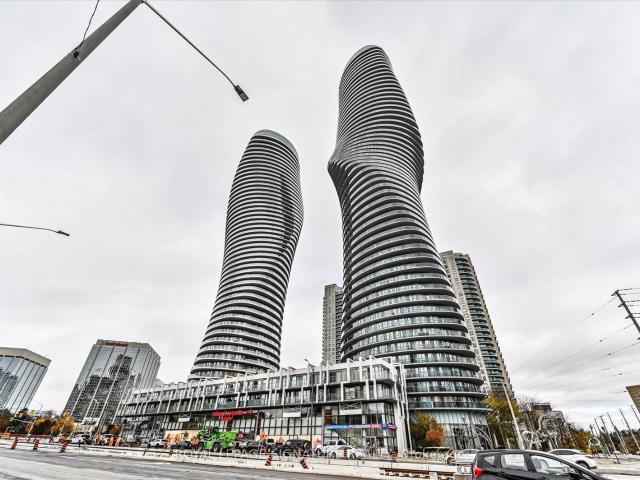 Condo for sale in City Centre, Mississauga