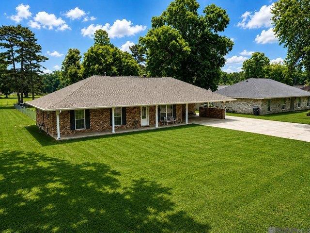 House for sale in Saint Amant, Louisiana