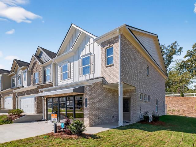 Townhouse for sale in Fultondale, Alabama