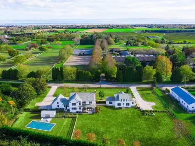 Condo for sale in Smithtown
