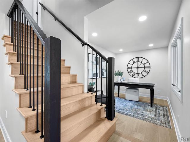 House for sale in Zox Cass Lakeside, West Bloomfield Township