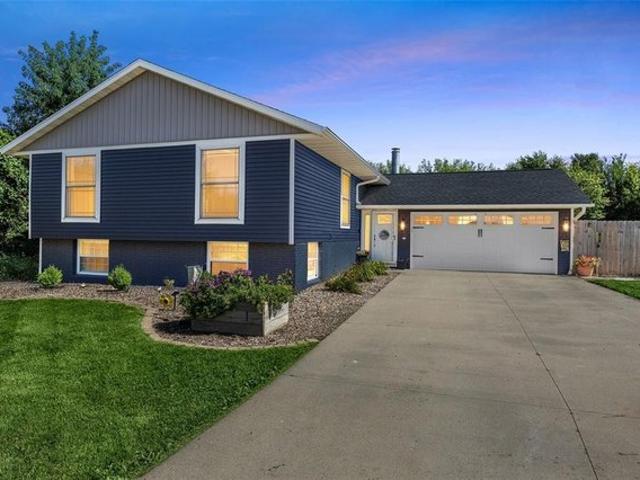 House for sale in Linn, Iowa