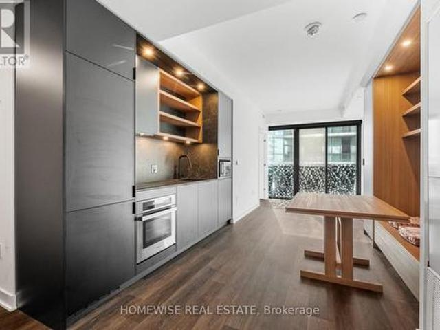 Condo for sale in Toronto Centre, Toronto
