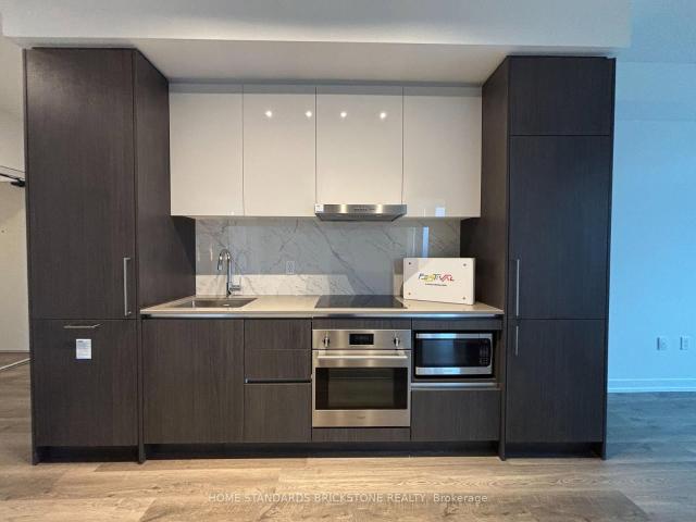 Condo for rent in York, Ontario