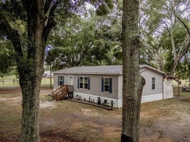 House for sale in Bell, Florida